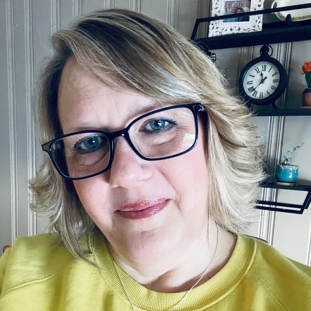 Meet your Posher, Marci